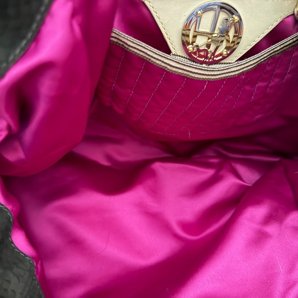 Henri Bendel Black Animal Print Shoulder Bag Gold Hardware Zip Double Handles - Picture 6 of 6